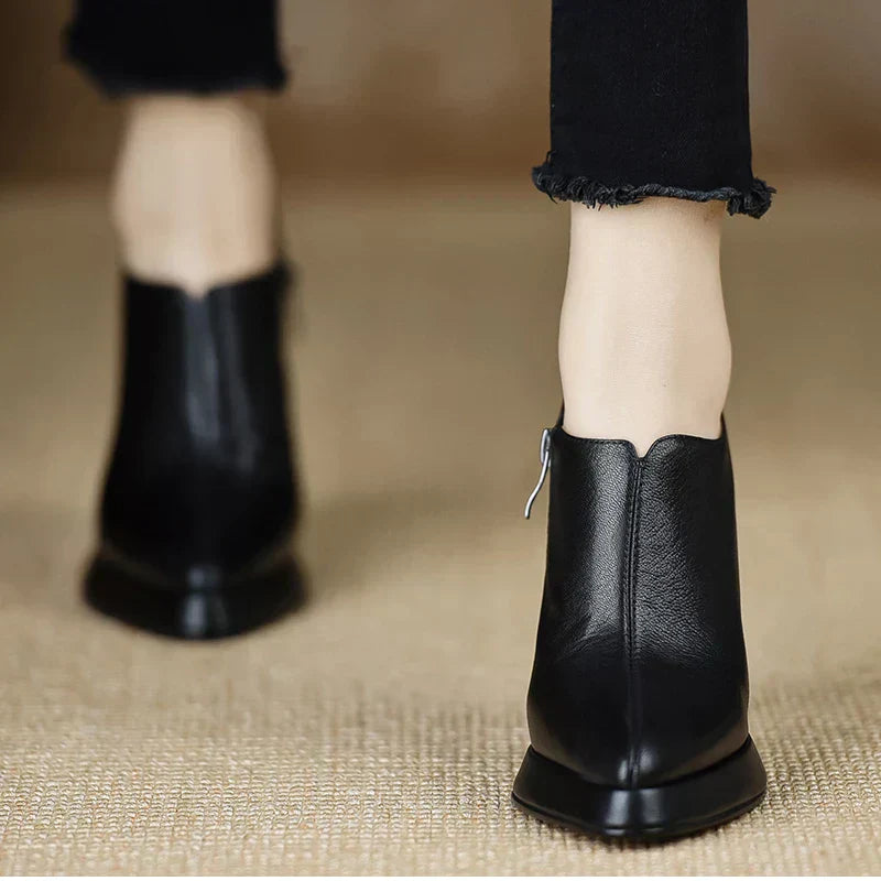 EVERRET  STYLISH PUMPS