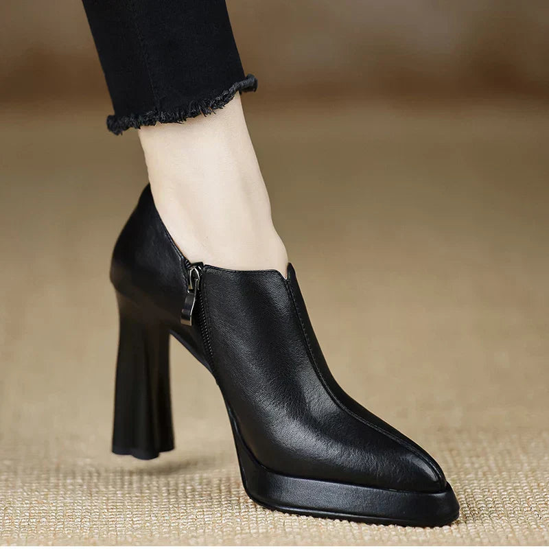 EVERRET  STYLISH PUMPS